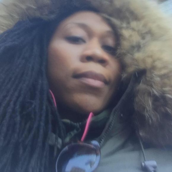 Meet your Posher, Lakeisha - Picture 1 of 1